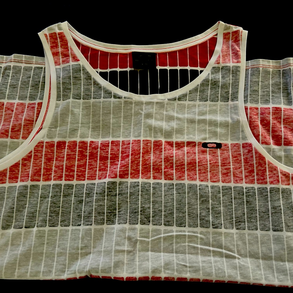 Oakley tank top
